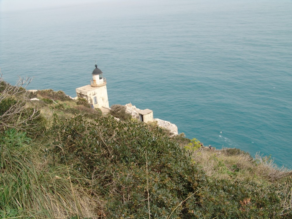 Le grand phare du Cap carbon - Sites Historiques et Monuments à Béjaïa — photo 3