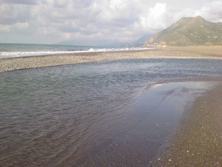 Plage Agrioune - Plages et Ports à Béjaïa — photo 2