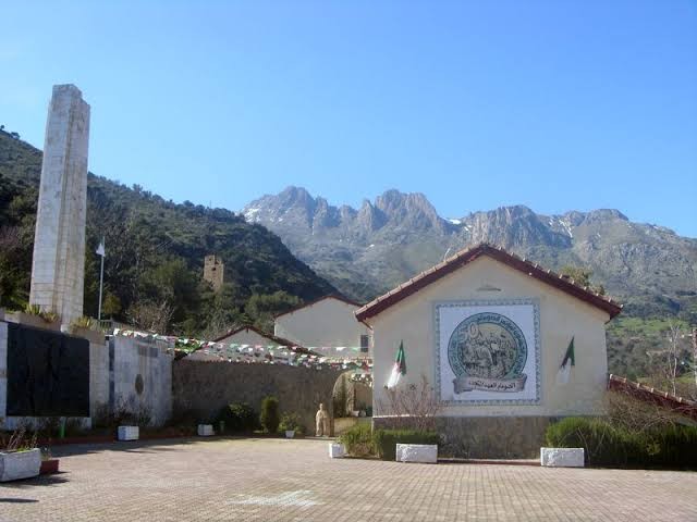 La MAISON DU CONGRES DE LA SOUMMAM - Places, Quartiers et Jardins à Béjaïa — photo 6