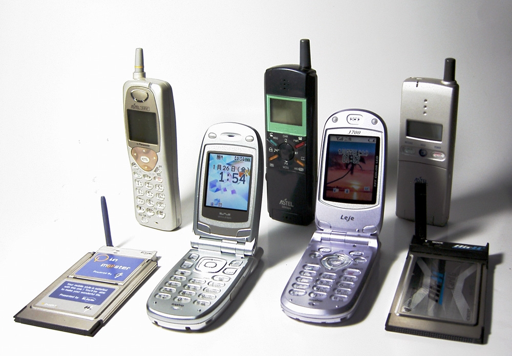 mobilephonephsjapan1997-2003