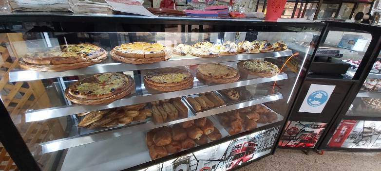 Pâtisserie Pizzeria l'escale - Ouzellaguen - Restaurant à Béjaïa — photo 4