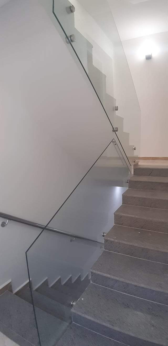 Artisan Vitrier, Chez Mohamed & Zahir - Vie Pratique à Béjaïa — photo 7