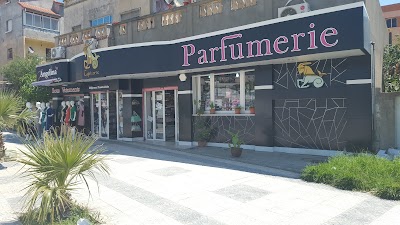 Logo Parfumerie Capricorne